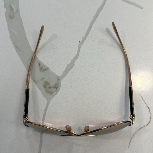 Women’s Burberry sunglasses BE3080 brown mirror rose gold aviators 😎 - Picture 12 of 14